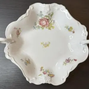 Vintage franskt serveringsfat i porslin med blommotiv och handtag