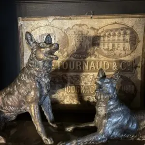 Exklusivt par schäferfigurer med marmorfot – inköpta i Frankrike