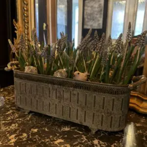 Dekorativ Metallkorg i Antik Finish – Stor eller Liten