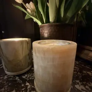 Doftljus i Marmor– Beige eller Grön