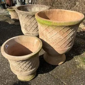 Terracottakrukor i två storlekar