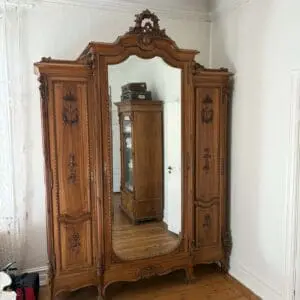 Franskt klädskåp / garderob med spegeldörrar