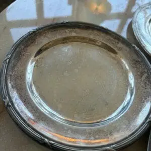 Franskt litet fat i metall